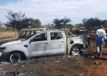 Eşine kızdı uçağıyla binaya çarptı!