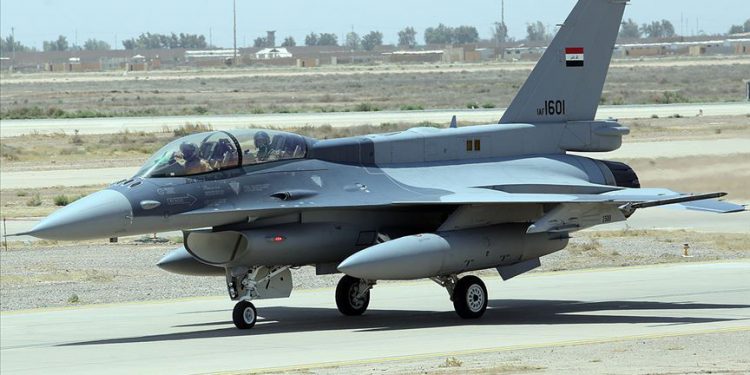 Irak savaş uçakları uluslararası koalisyonla operasyona çıktı