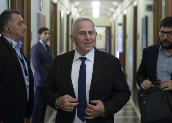 Yunan Bakan: S-400 dengeleri değiştirecek