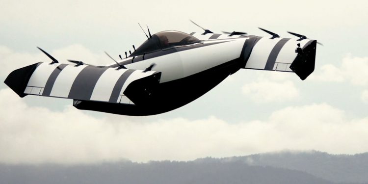 Uçan otomobiller ne zaman gökyüzünde olacak?
