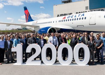 Airbus 12 bininci uçağını teslim etti