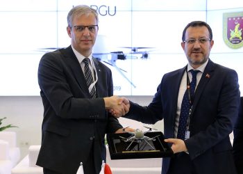 Döner kanatlı vurucu İHA Kargu teslim edildi