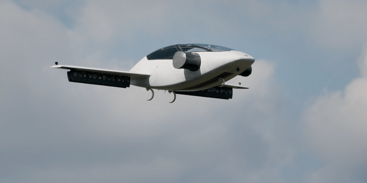 Lilium’un uçan taksisi ilk uçuşunu yaptı