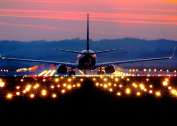 Havayollarının gelirleri düşüyor