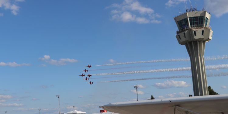 Türk Yıldızları Teknofest gösterisi
