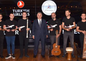 THY’den uzun çalışanlarına “rozet”