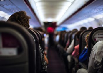 Uçakla seyahat edenler en çok ne istiyor?
