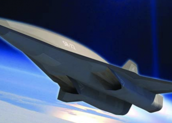 Sesten 6 kat hızlı savaş uçağı Blackbird 2