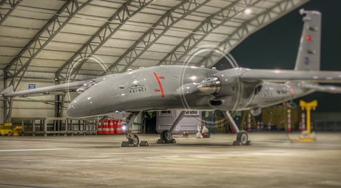 Bayraktar, Cumhuriyet Bayramı’nı ‘Akıncı’ ile kutladı