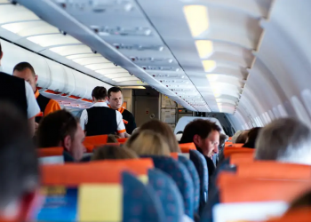 Uçakta hangi anons kaldırılıyor?