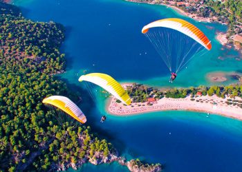 Fethiye Ölüdeniz’de yamaç paraşütü keyfi