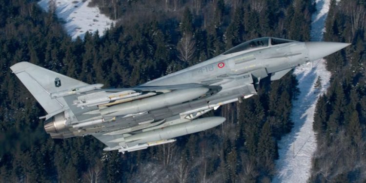 Alman hükümetinde F/A-18 Super Hornet çatlağı