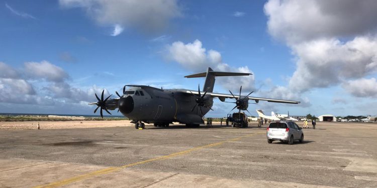 Türkiye’nin tıbbi yardım malzemeleri Somali’ye ulaştı