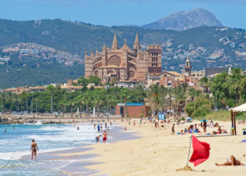 İspanya’nın ünlü turizm merkezinde korona yasağı