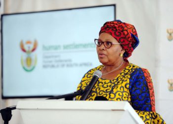 Savunma Bakanı’nın 3 aylık maaşı kesildi