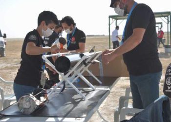 Roket yarışmaları Tuz Gölü’nde başladı