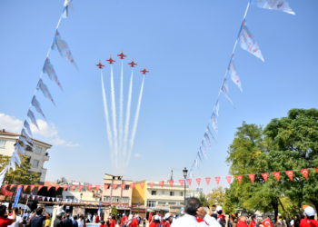 Teknofest selamlama uçuşlarıyla başladı