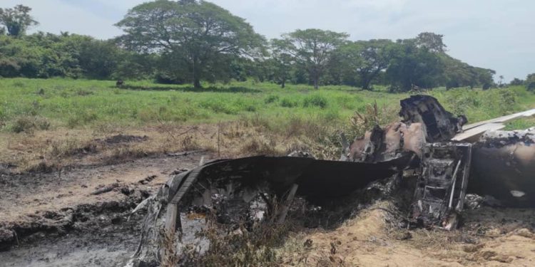 Venezuela, ABD uçağını düşürdü
