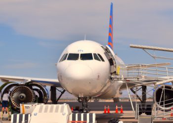 Uçakta bağış toplama kararı aldılar