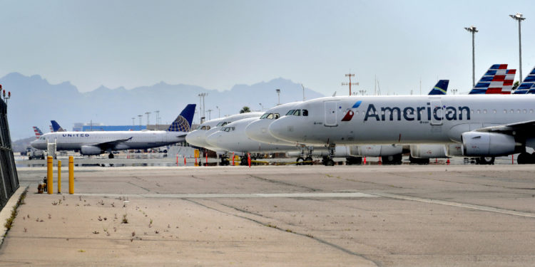 İki dev havayolu 32 bin personel çıkaracak