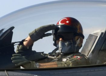 F-16 pilotları zorlu testlerden geçiyorlar