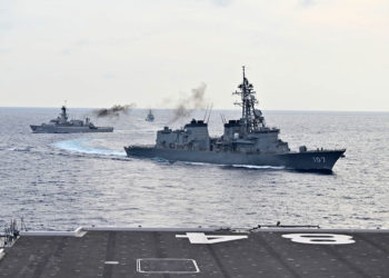 Japonya’da füze savunma amacıyla iki donanma gemisi Aegis ile donatılacak