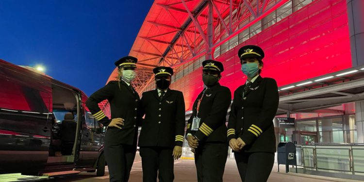 4 kadın pilot tarihe geçiyor