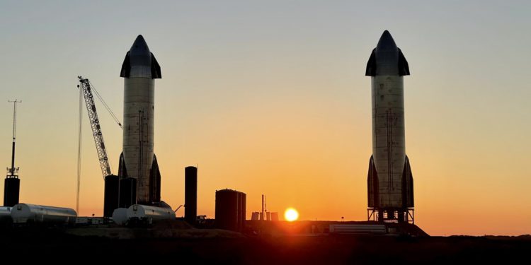 SpaceX’in Starship roketi iniş sırasında patladı