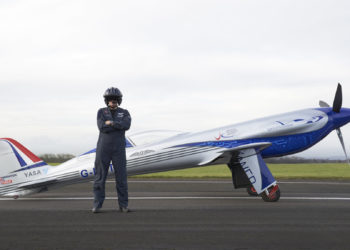 Elektrik motorlu uçak hız rekoruna hazırlanıyor