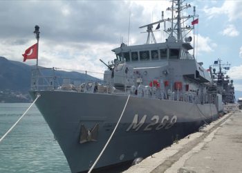 NATO kapsamında Türk gemileri Odessa limanına geldi