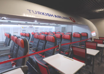 THY kabin ekibini yerli simülatörde eğitiyor
