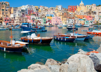 İtalya’da “Kovidsiz ada” projesi hayata geçirildi