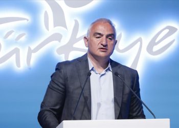 Bakan Ersoy: Günlük vaka sayısını 4 bin 700’e indirmeye çalışıyoruz