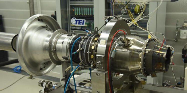 TEI Havacılık Motorları Okulu’na “uzaktan eğitim” ödülü