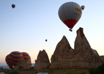 Kapadokya’da sıcak hava balonlarına ilgi arttı