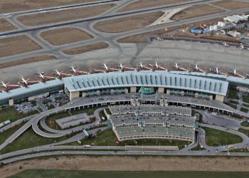 TAV yılın ilk yarısında 13,1 milyon yolcuya hizmet verdi