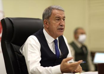 Bakan Akar’dan Yunanistan’a: Üç-beş kullanılmış uçakla güç dengeleri değişmez