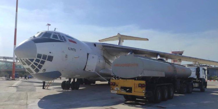 MSB, İran uçağına su ikmali yaptı