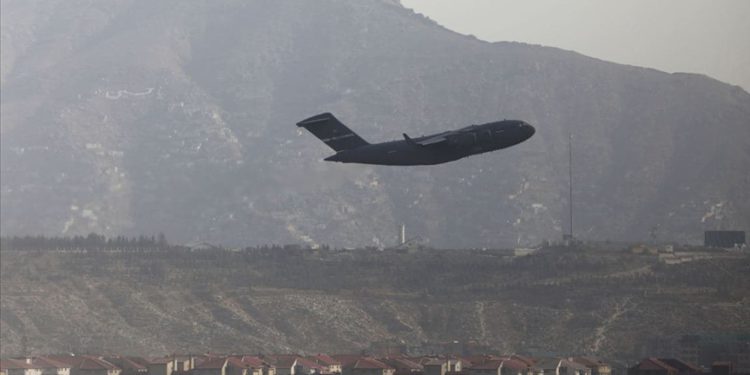 Kabil Havalimanı’nda tahliye uçuşları yeniden başladı