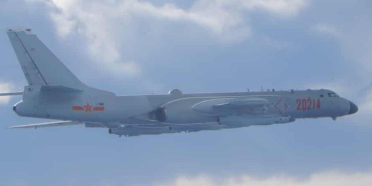 Çin, 19 savaş uçağıyla Tayvan hava sahasına girdi