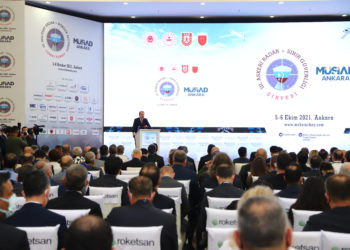 Askeri Radar ve Sınır Güvenliği Zirvesi’ne bin 500 ziyaretçi katıldı