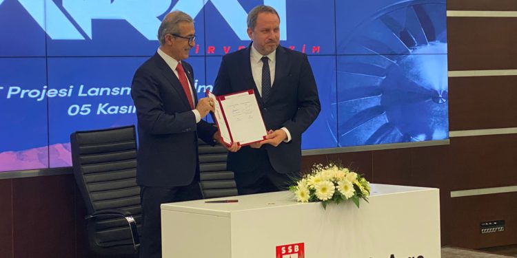 Türkiye’nin yeni turbojet motoru ARAT için imzalar atıldı