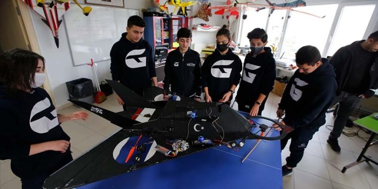 Liseliler TEKNOFEST’e ‘savaşan İHA’ ile katılacak