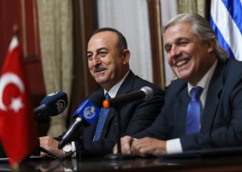 Bakan Çavuşoğlu açıkladı: THY Uruguay’a uçabilir