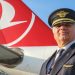 48 yıl görev yaptığı pilotluğa veda etti