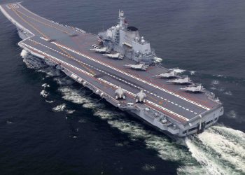 Çin’in Liaoning uçak gemisi, 7 parçalık filoyla Pasifik Okyanusu’na açıldı