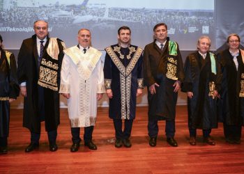 İstanbul Teknik Üniversitesi’nden Selçuk Bayraktar’a fahri doktora unvanı