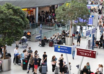 Almanya’nın KRV eyaletindeki havalimanlarında yoğunluk devam ediyor