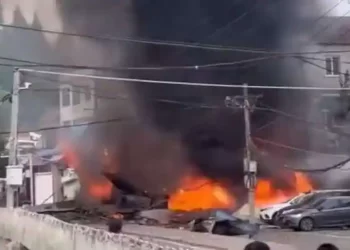 Çin’de savaş uçağı yerleşim yerine düştü