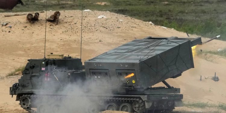 İngiltere, Ukrayna’ya uzun menzilli roket sistemleri gönderecek